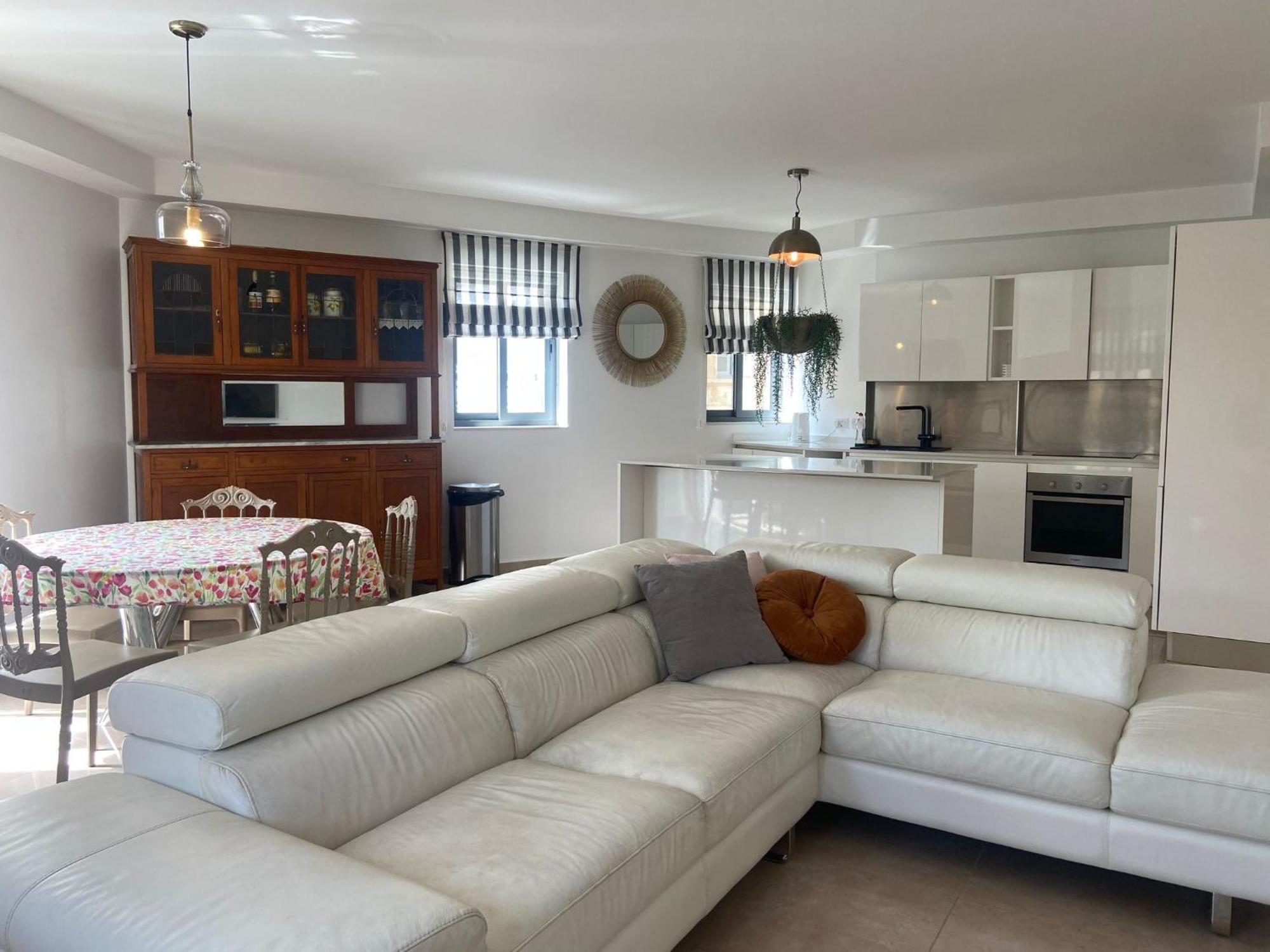Cozy 2 Bedroom Apartment Near Seafront Gzira Exteriér fotografie